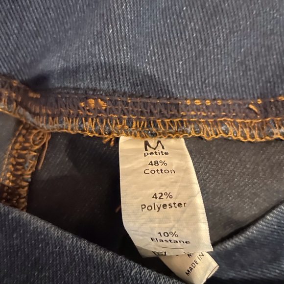 HALARA Women's stretchy flare Jeans. Size med/petite (26-27) - Picture 10 of 11